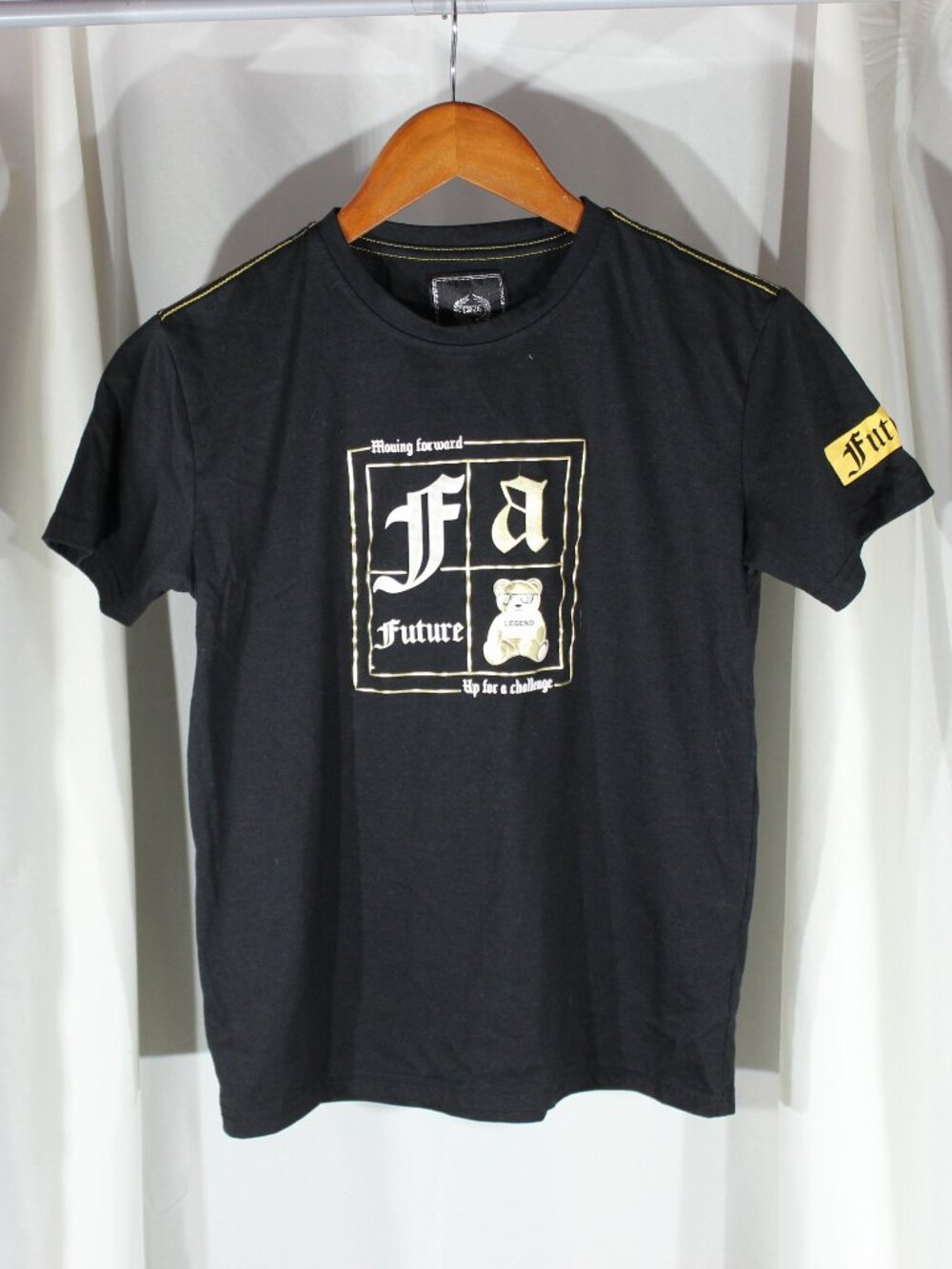 CR-24 "Moving Forward - Up for a Challenge" black graphic t-shirt - Size S